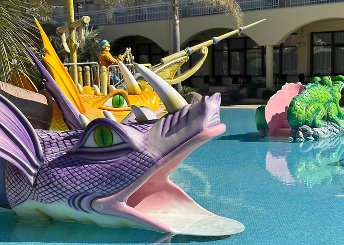 Evenia Olympic Palace يوريت دي مار