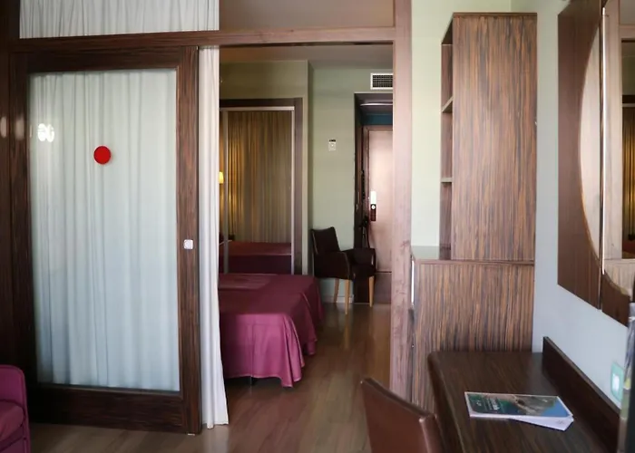 Evenia Olympic Palace يوريت دي مار